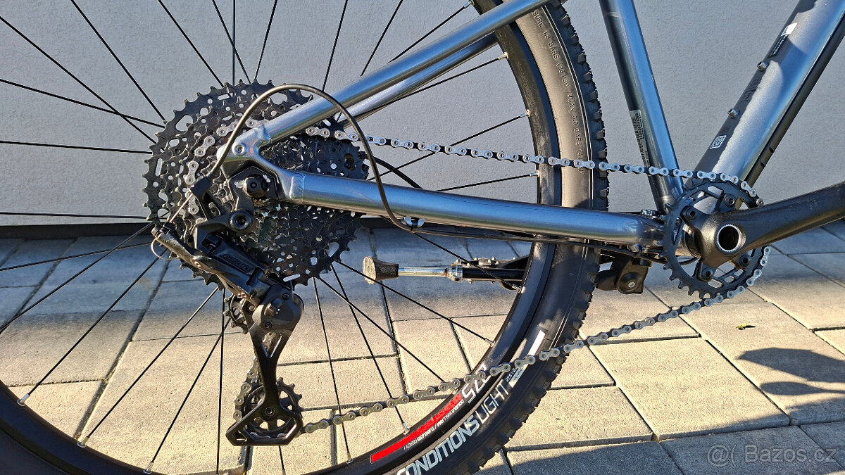 ROCKRIDER EXPL520 - 10