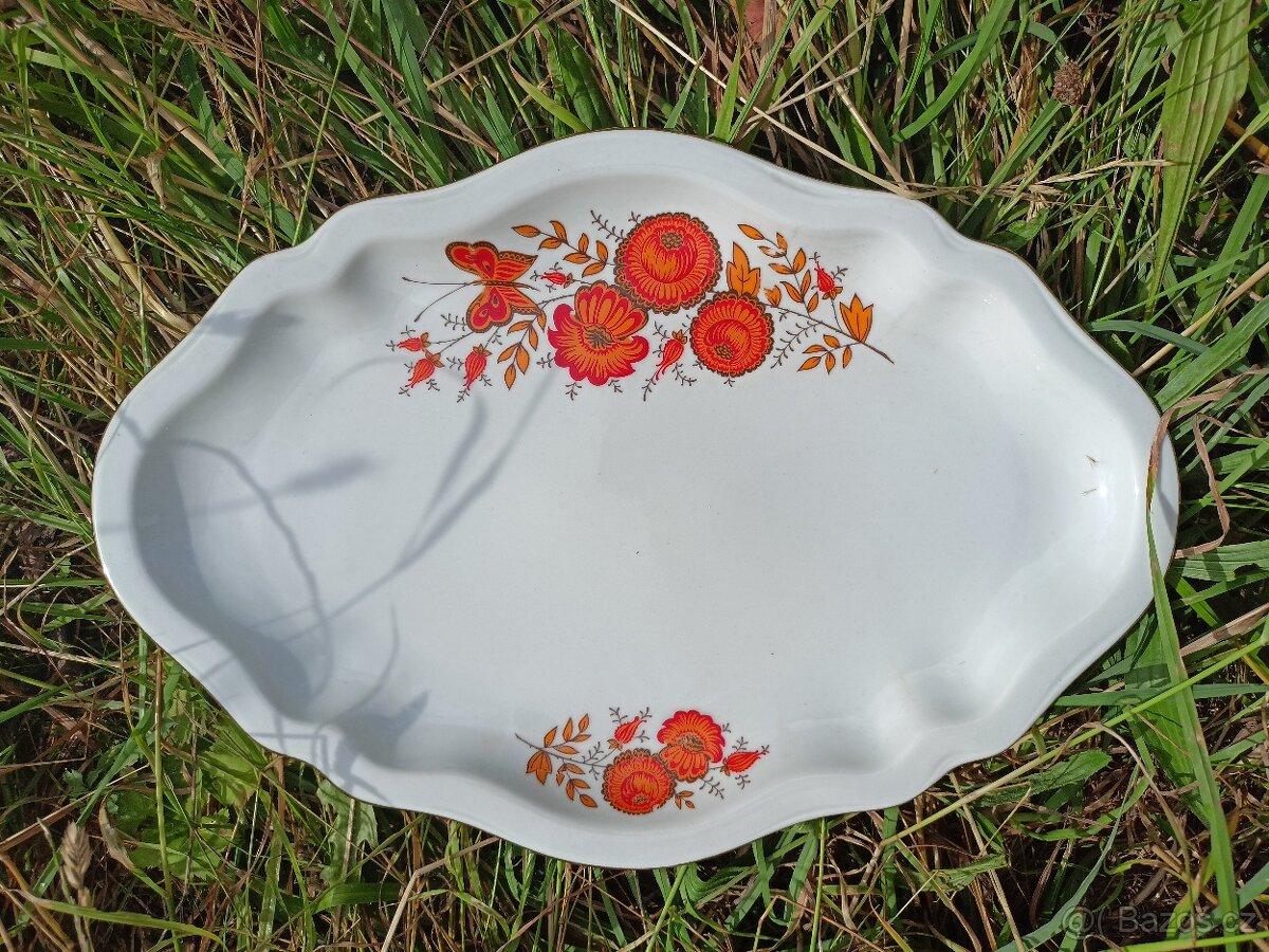 Sklo a porcelán - 10