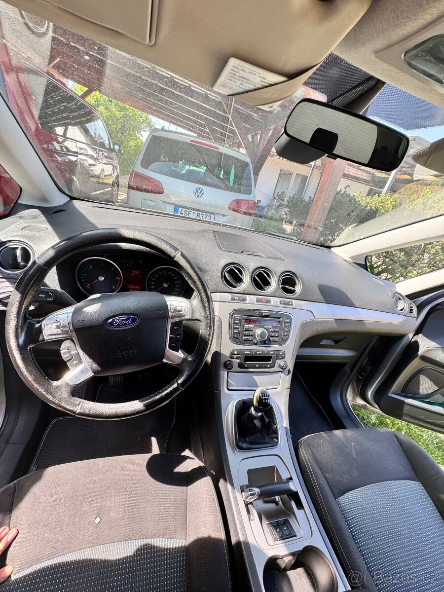 Ford galaxy 2011 - 10