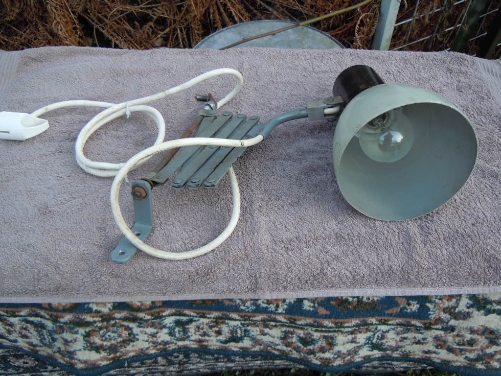DÍLENSKÁ RETRO LAMPA - 10