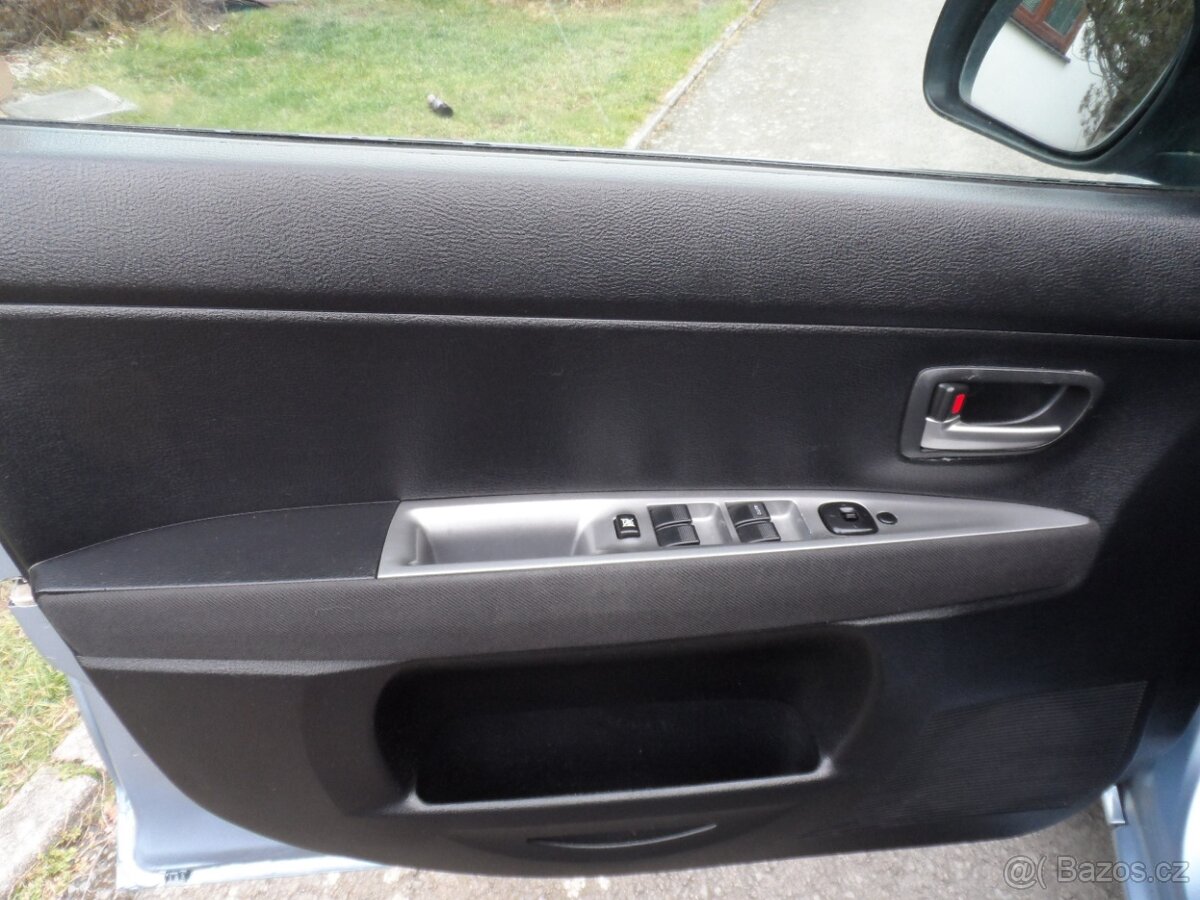 Mazda 2 1,4 i 59KW 2.Majitel ,Klima,R.V.04/2007 - 10