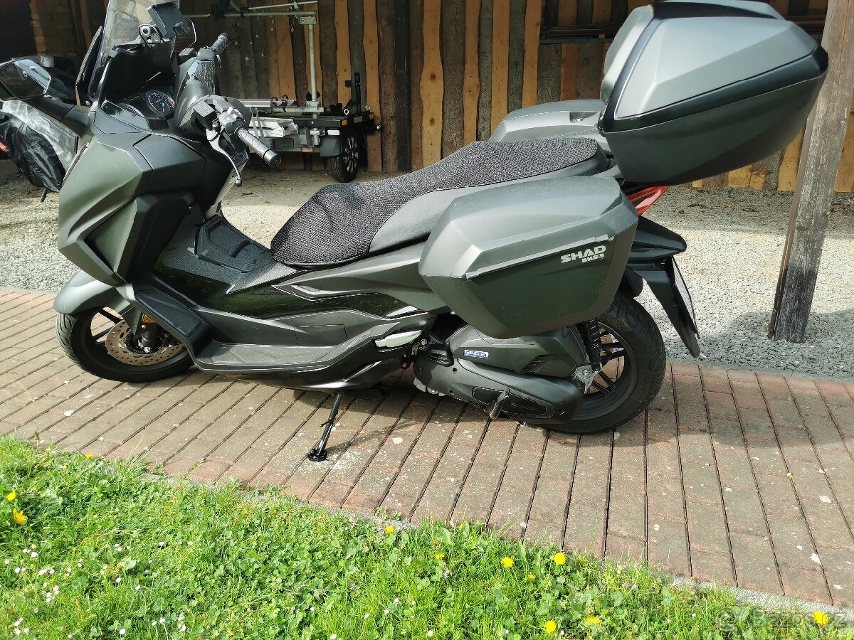 Držáky kufru Shad na Honda Forza 125 300 350 Honda ADV - 10