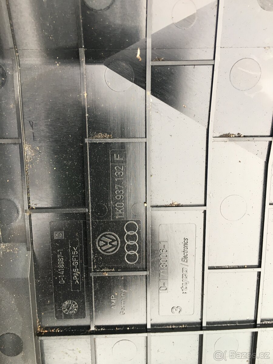 Pojistkový blok Vw passat b6 - 10