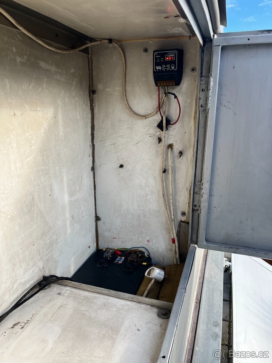 Pojízdná prodejna, vozík až 3,5t - 10