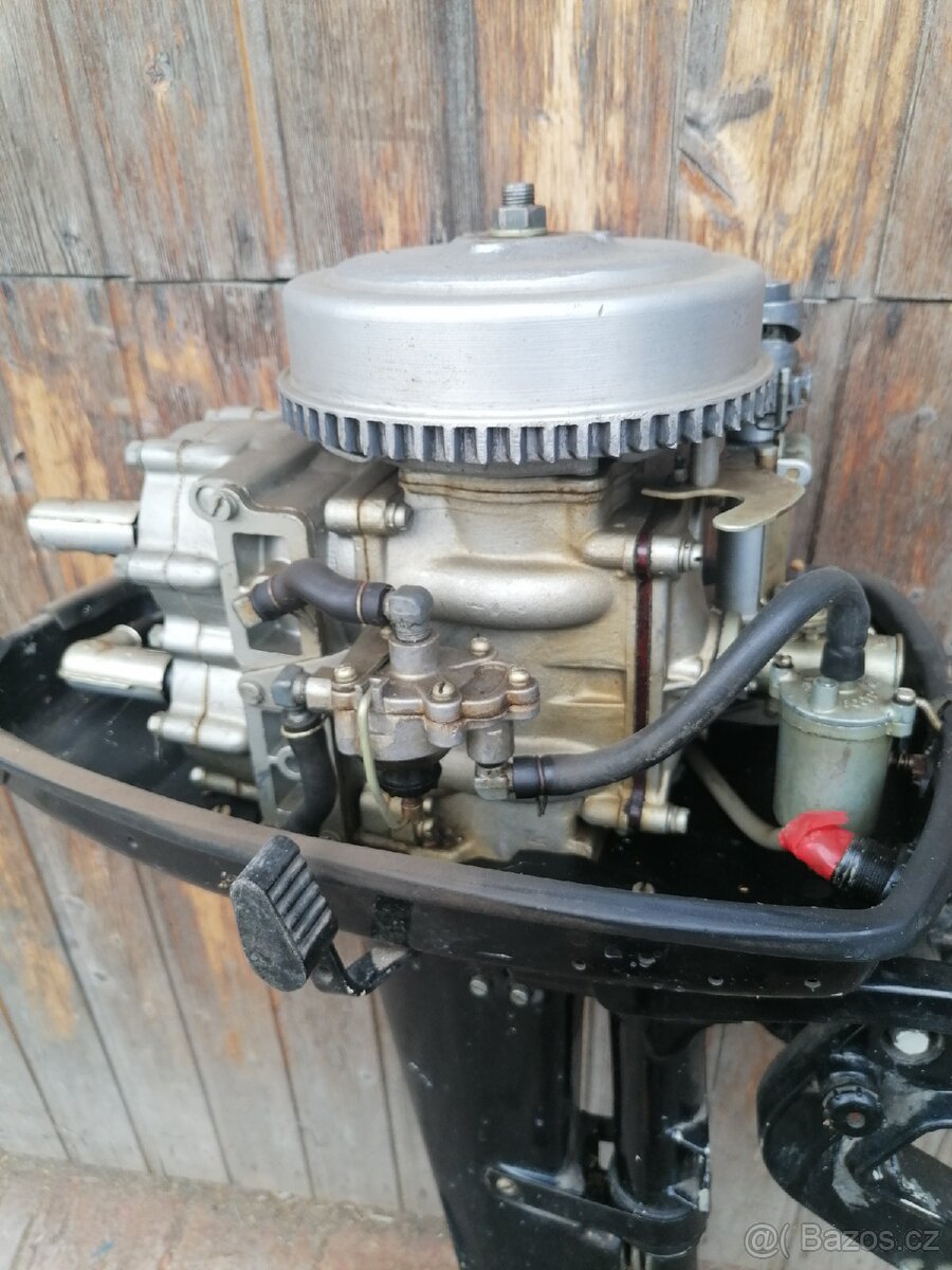 Lodní závěsný motor p - 10