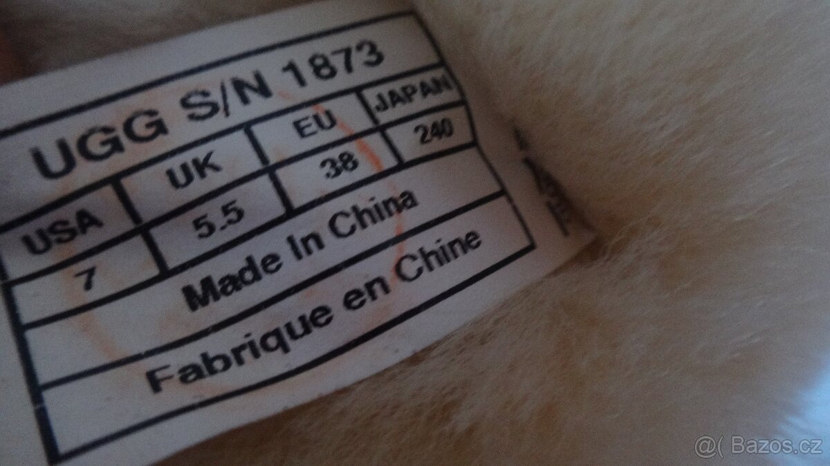 Hnědé vysoké kožené válenky UGG v.38 - 10