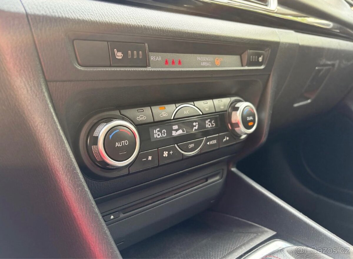 MAZDA 3 2.0 88 KW - BENZÍN - 10