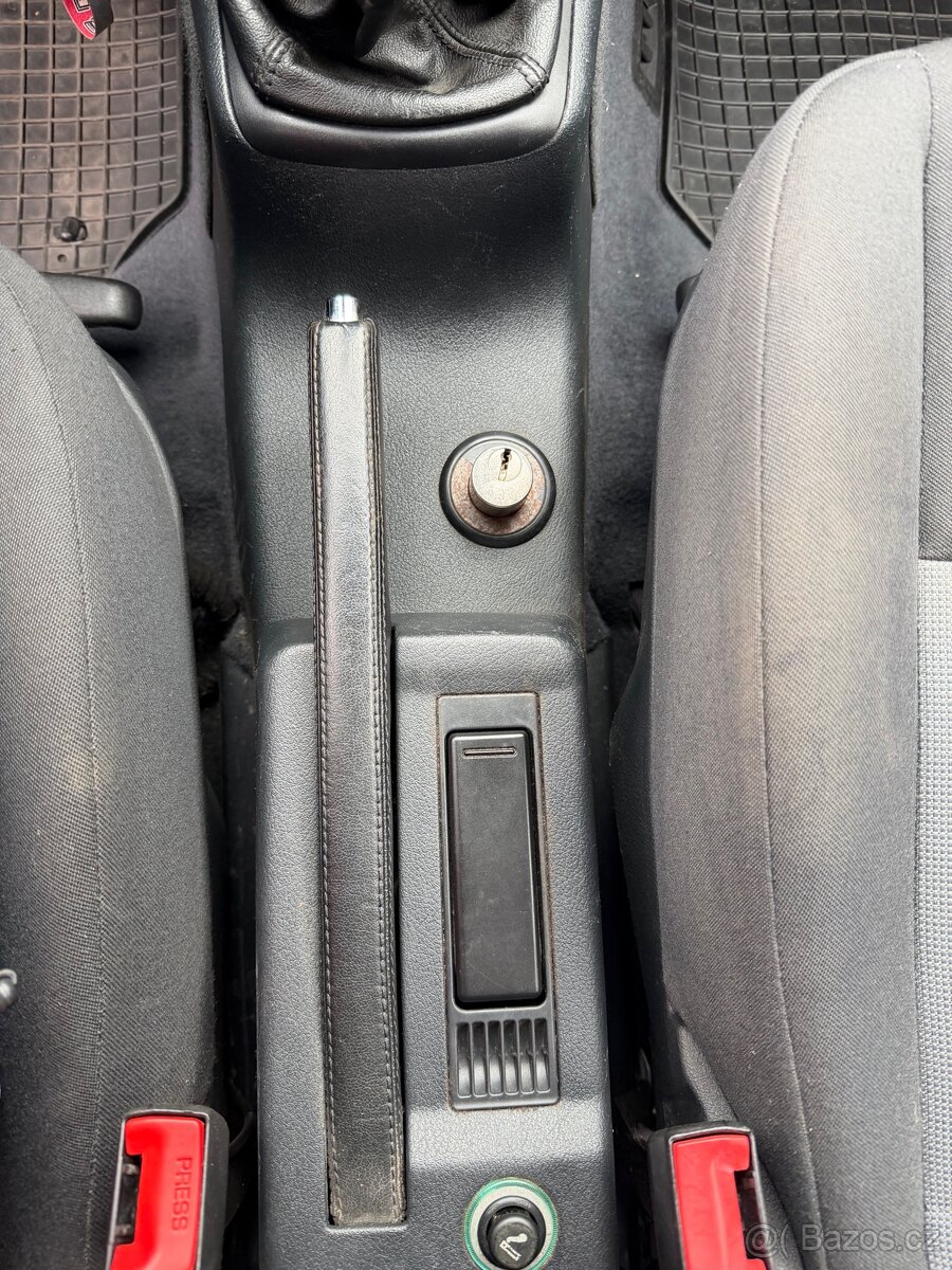 Škoda Octavia 1.6 Mpi 75kw - 10