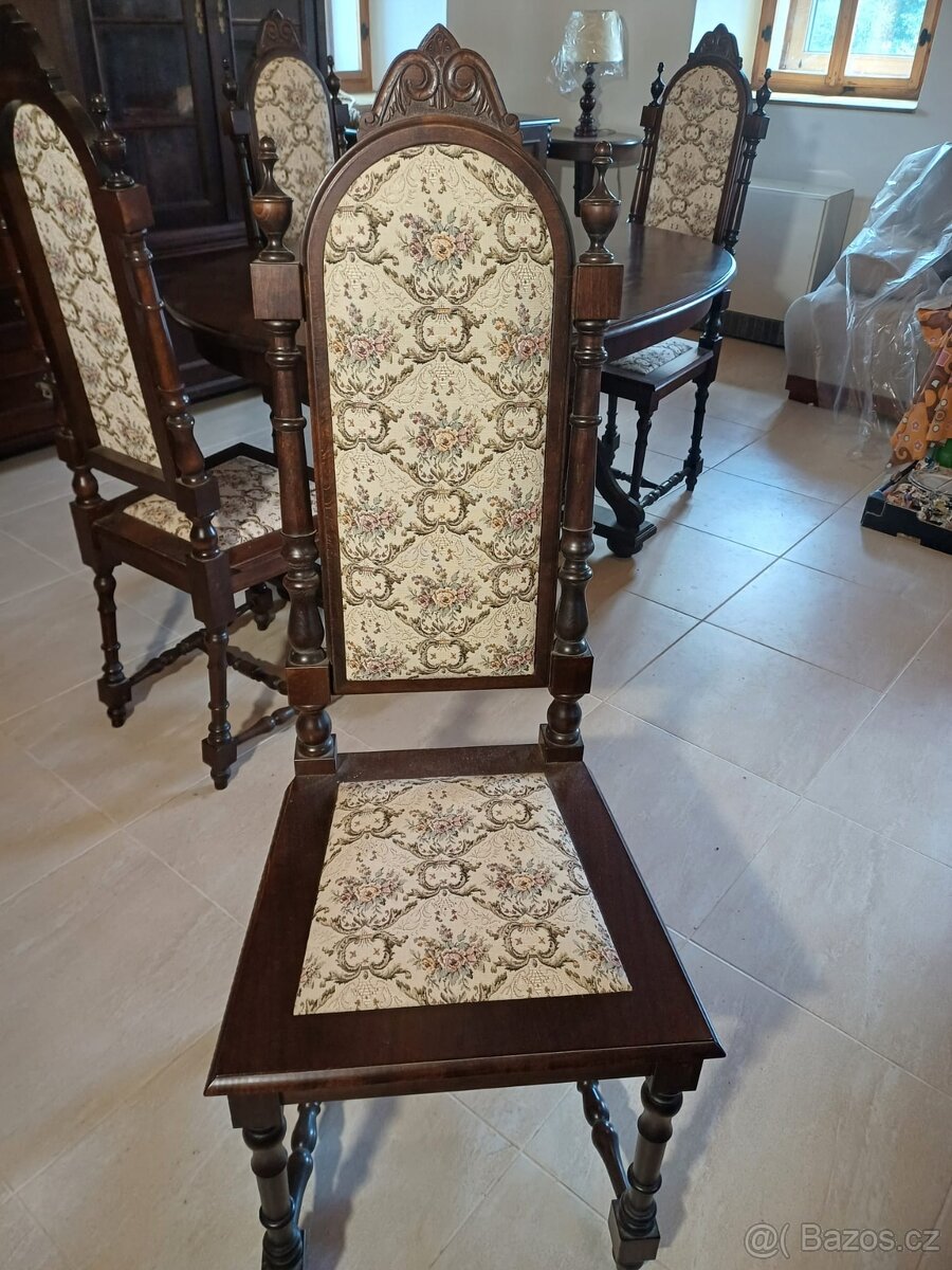 Komody a vytríny - 10