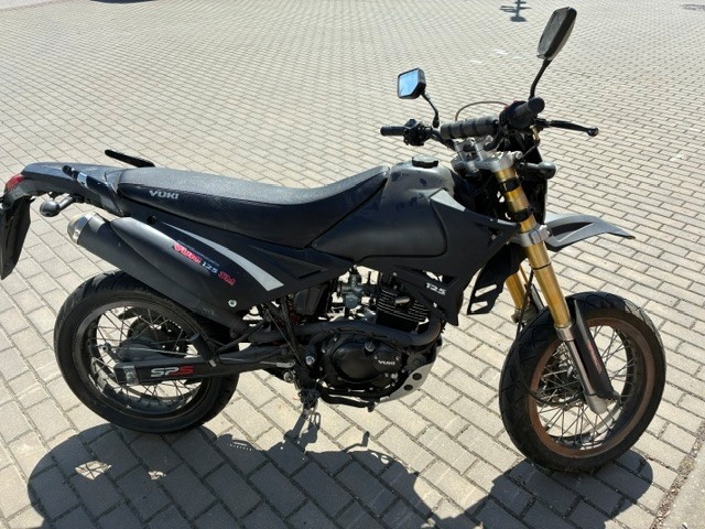 YUKI 125 - 10