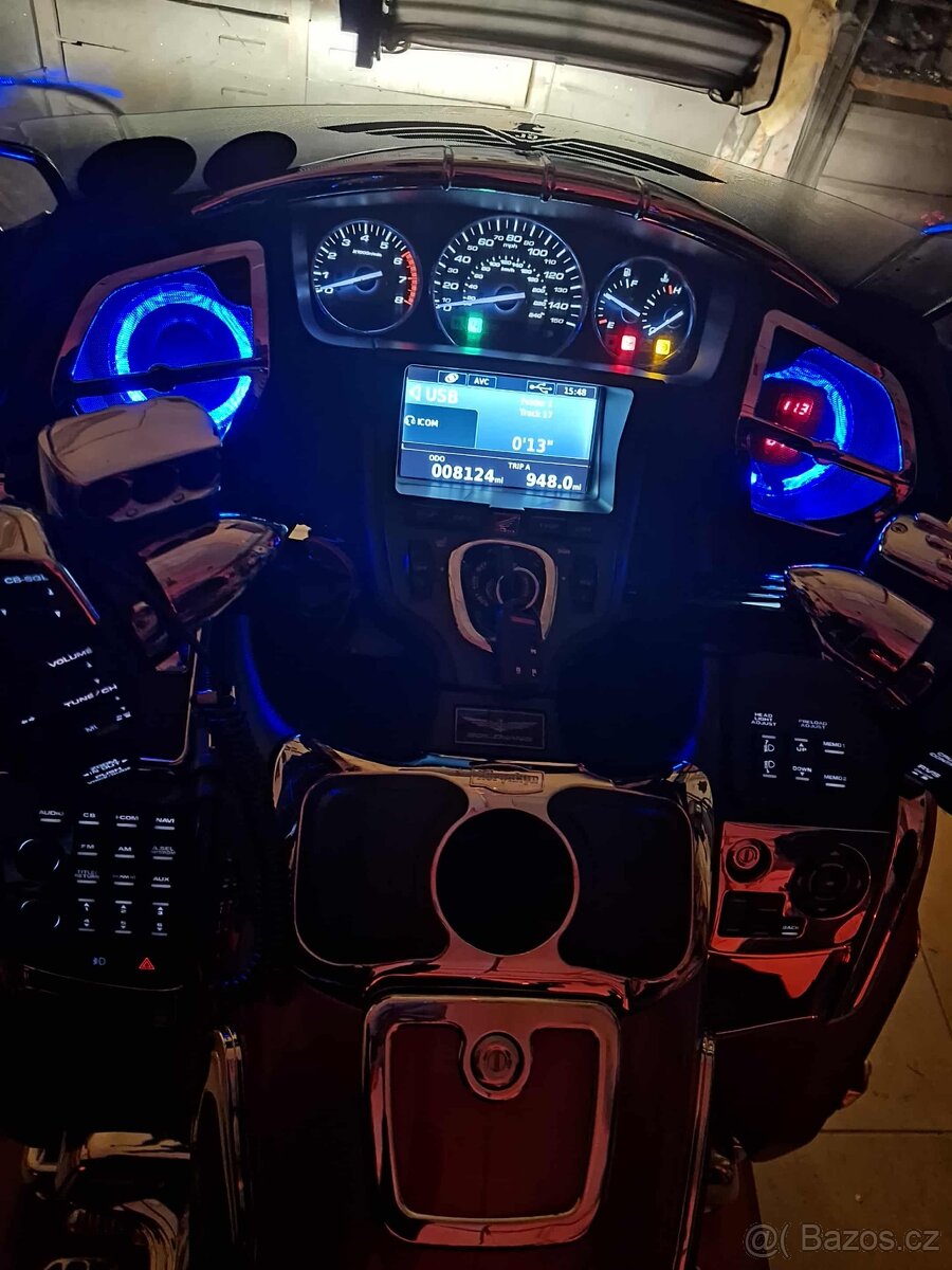 Prodám Hondu GL 1800 trike s vozíkem - 10