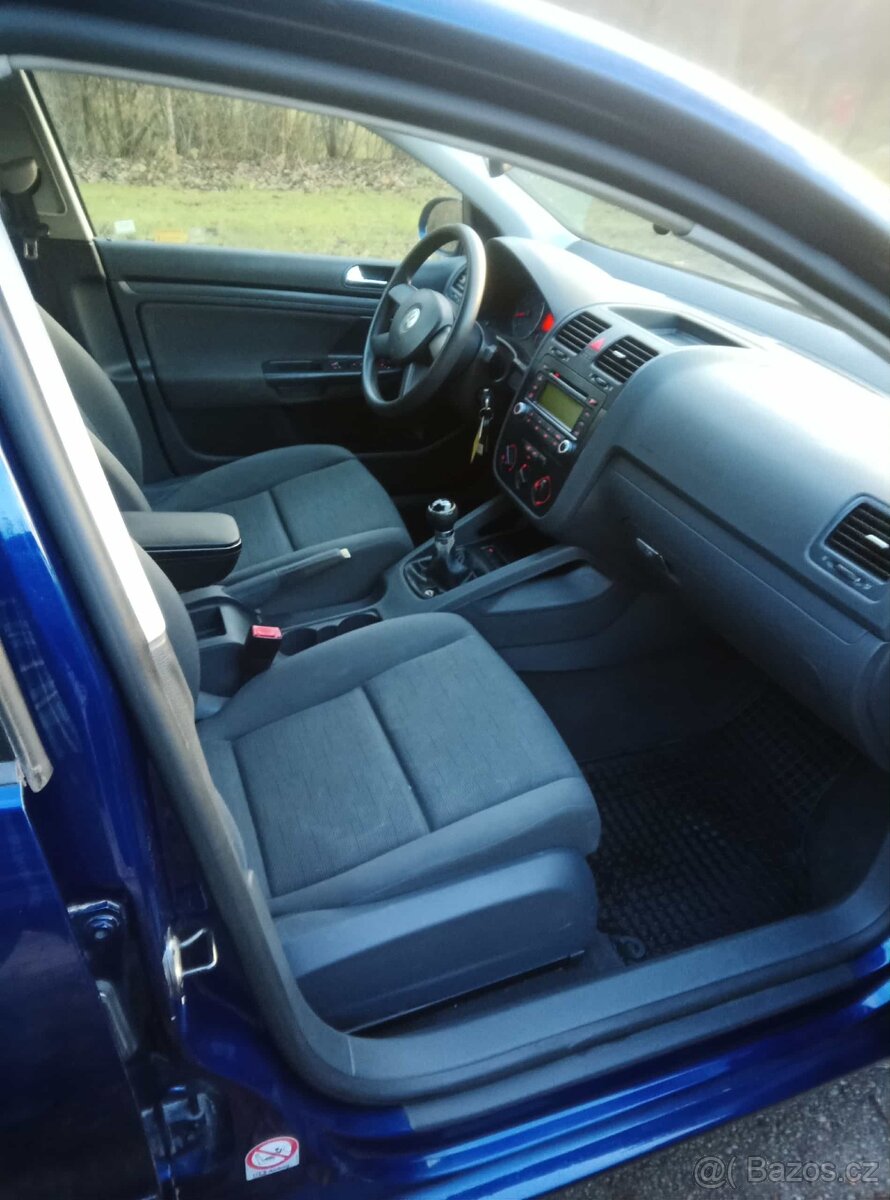 VW GOLF V 1.4 55 kW Benzín - 10