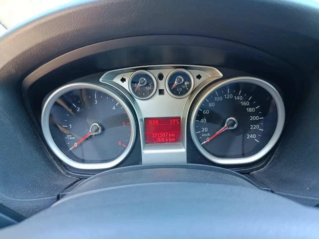 Focus 1.6 tdci combi 80kw Bez koroze Dělník - 10