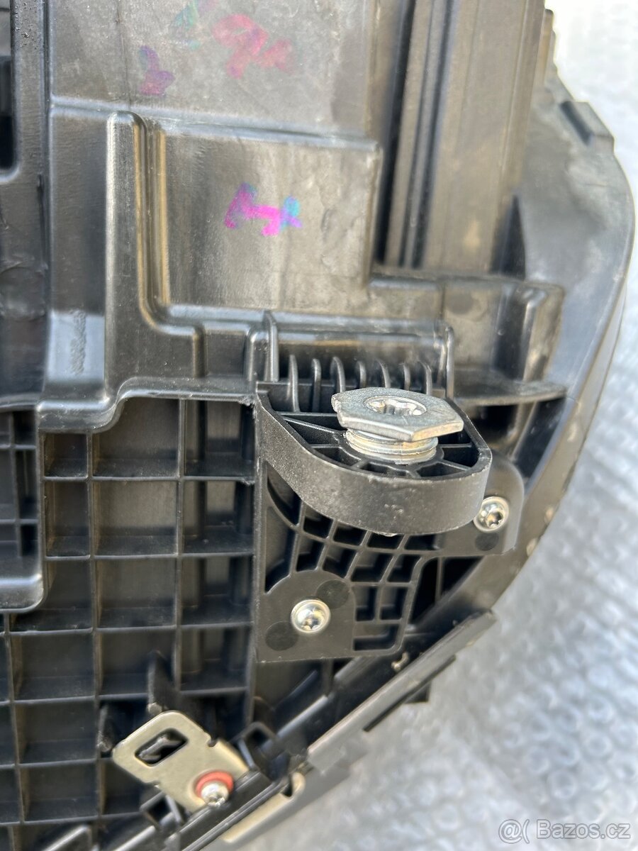 Přední světla na Mercedes W167 GLE - 10