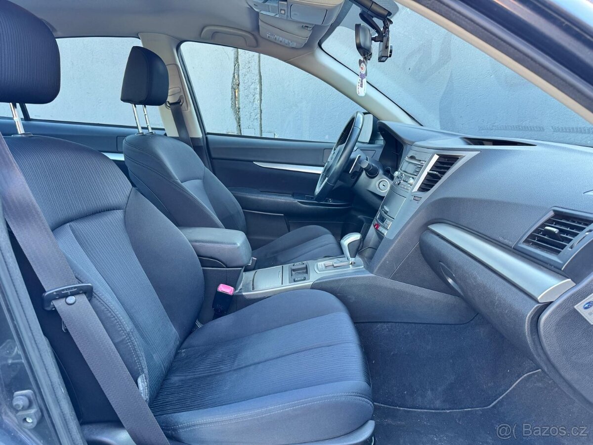 Subaru Legacy 2.5 - 10