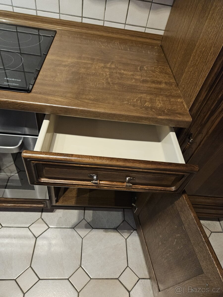 Kuchyňská linka se spotřebiči dovezena z Německa - 10