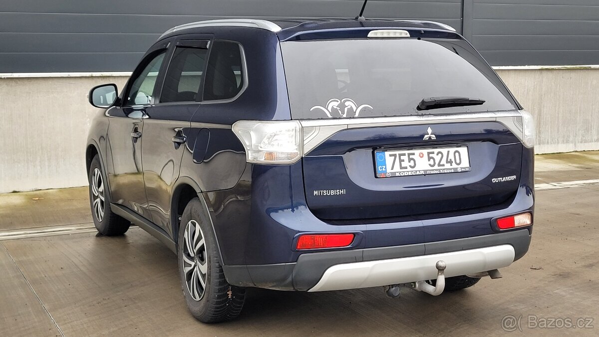 Prodám Mitsubishi Outlander 2.2 DI-D 4x4 - 10