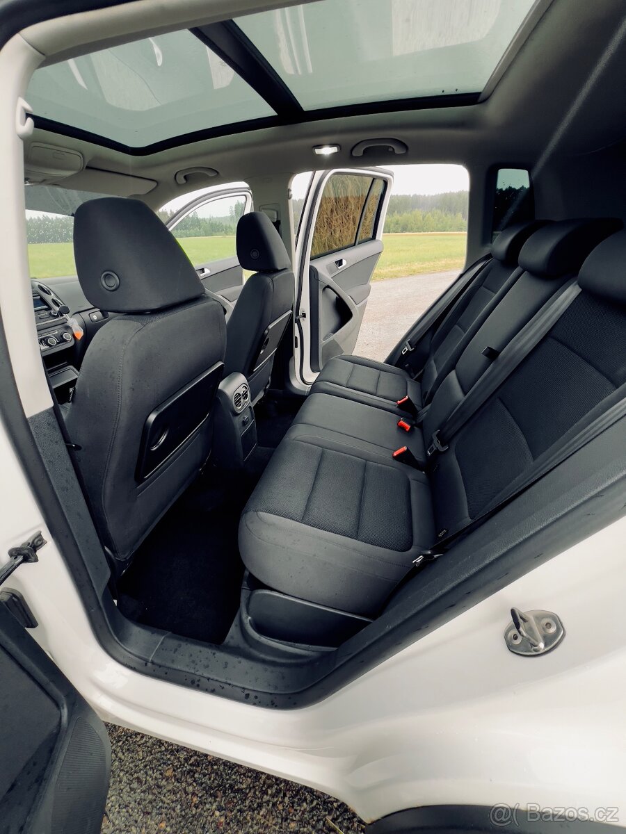 VW Tiguan R-line 4x4 - 10
