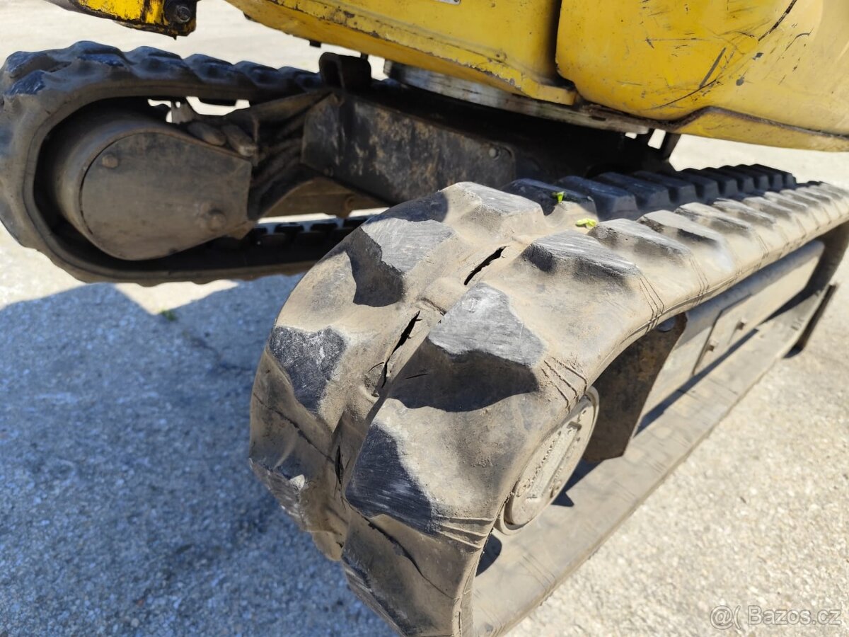 Minibagr Komatsu PC15, váha 1550kg. - 10