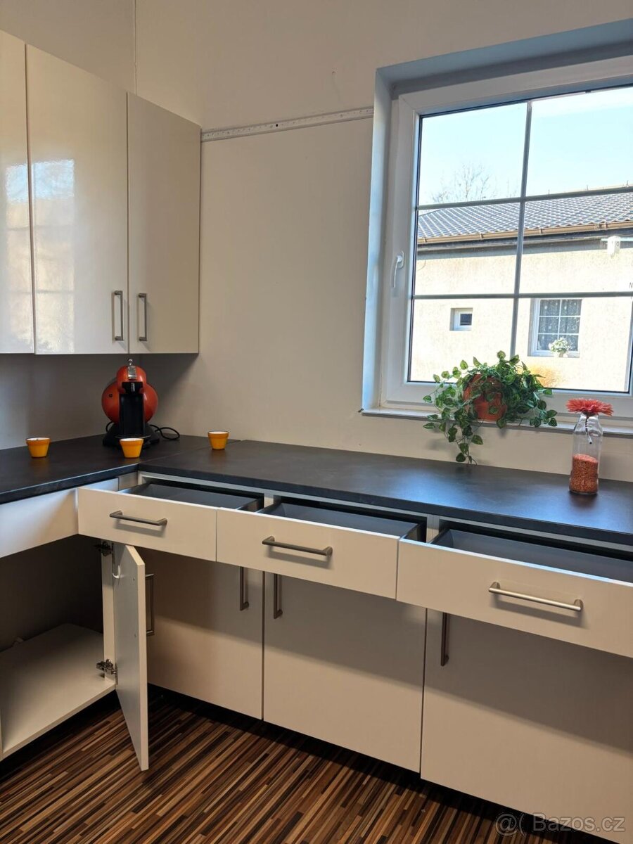 Krémová moderní kuchyně MARGOT - 10