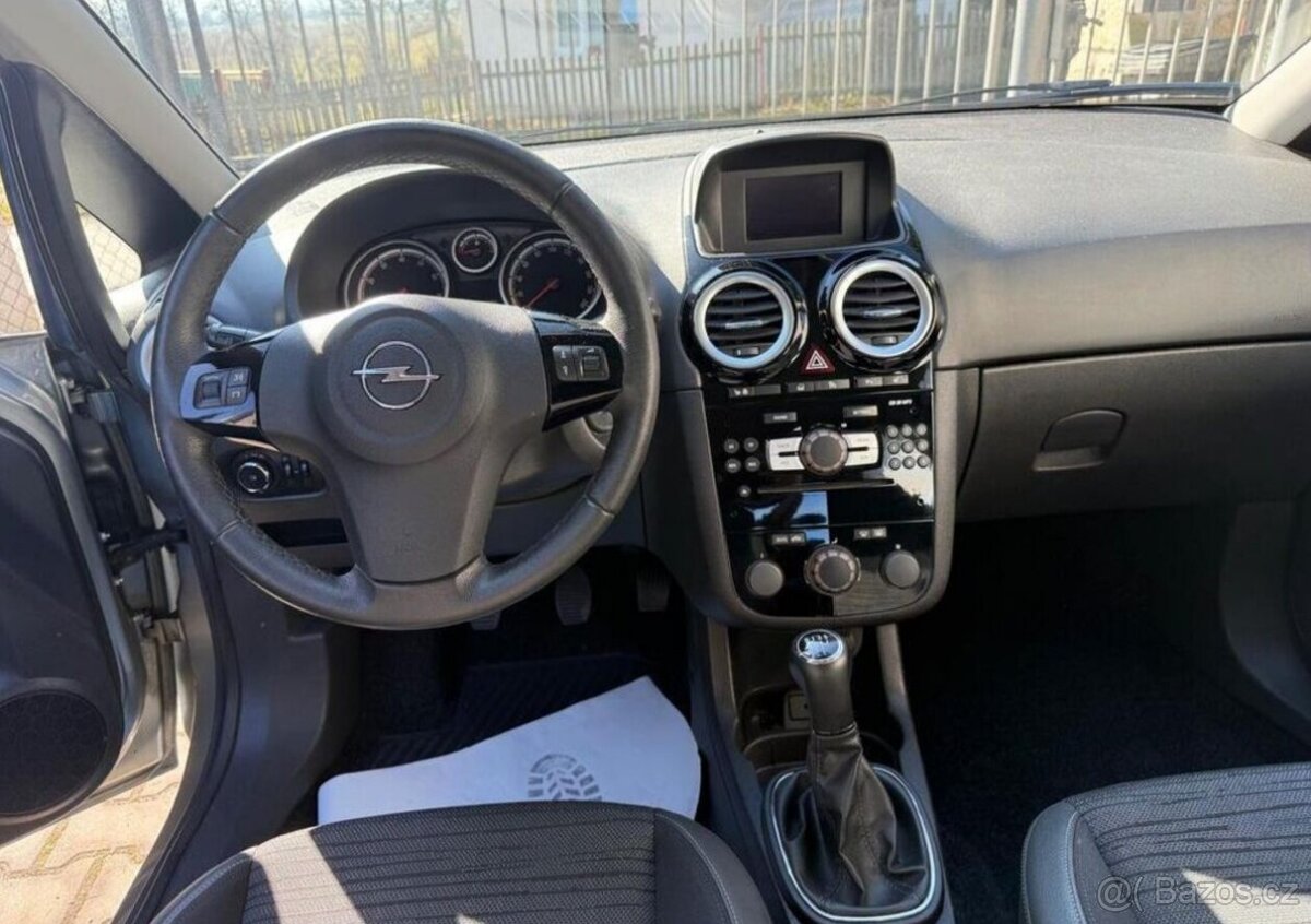 Opel Corsa 1,4i /64kw klima serviska benzín - 10