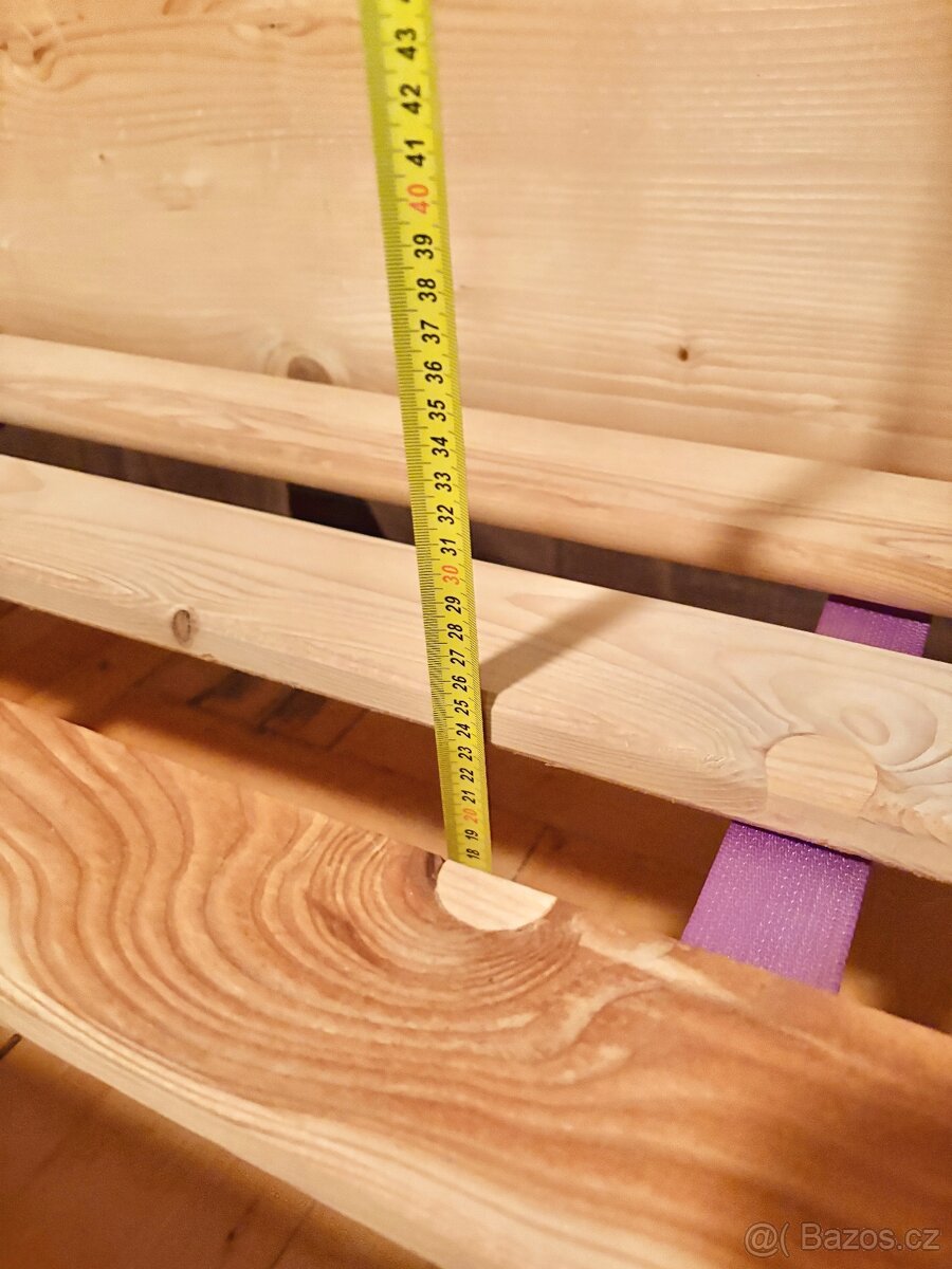 Dřevěná manželská postel 160x200 - 10