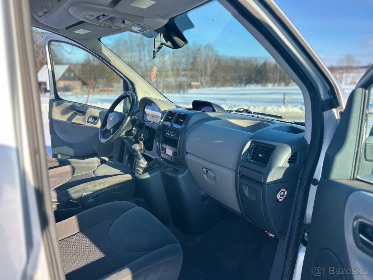 Fiat SCUDO PANORAMA 8 míst | dlouhá verze - 10