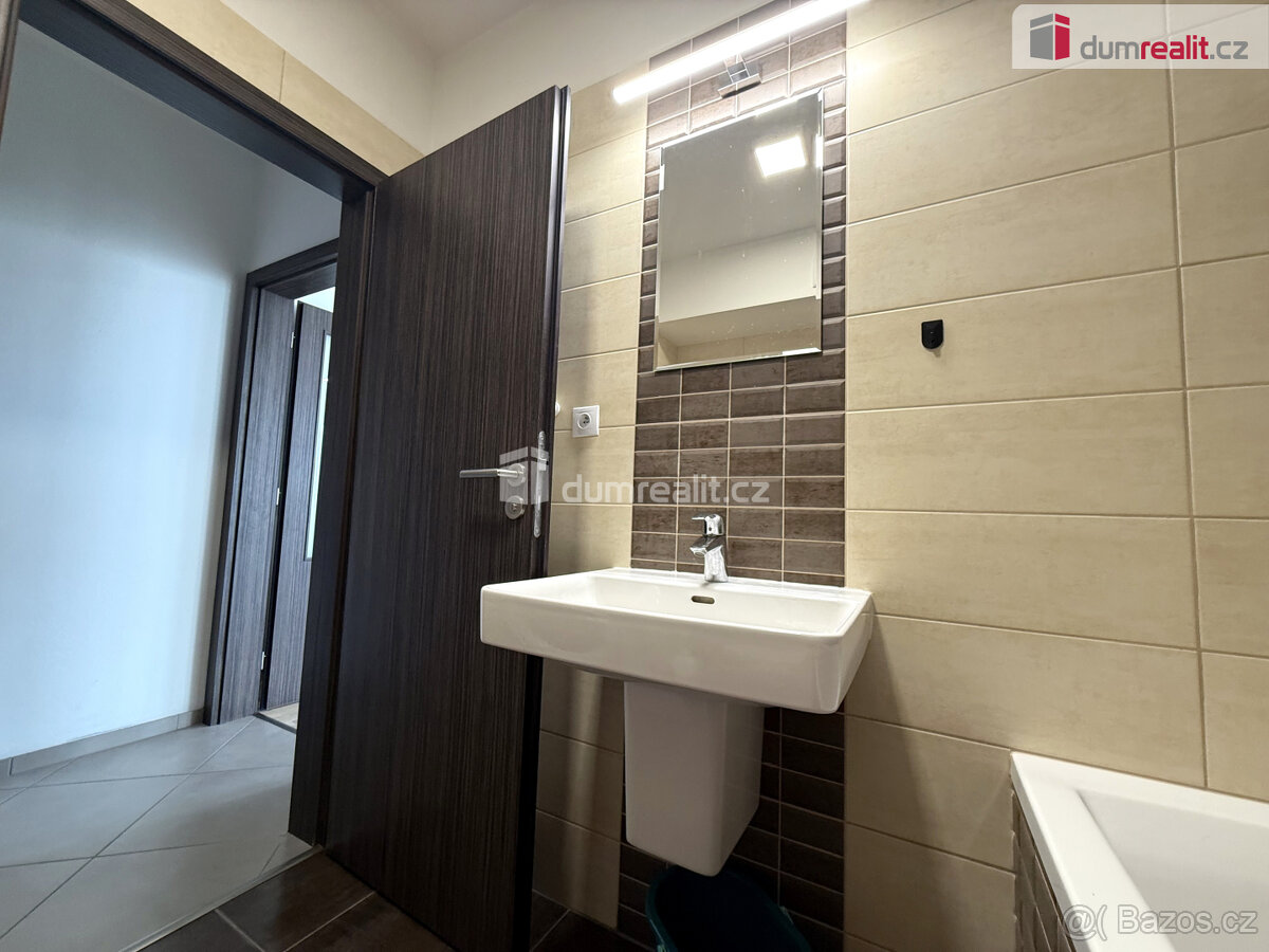 Prodej bytu 2 + kk, 72 m2, Uherské Hradiště - 10