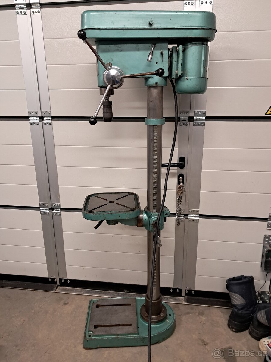 Stojanová vrtačka - 10