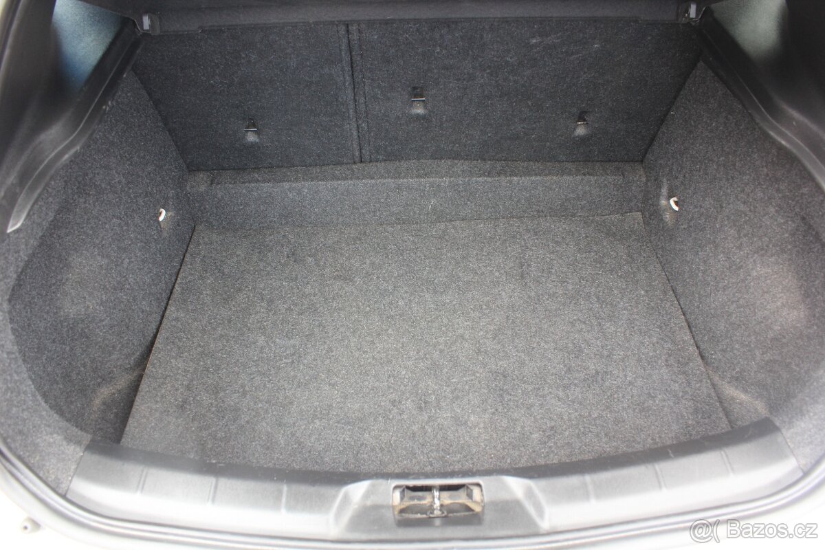 Volvo V40, 1.6D, R-Design - 10