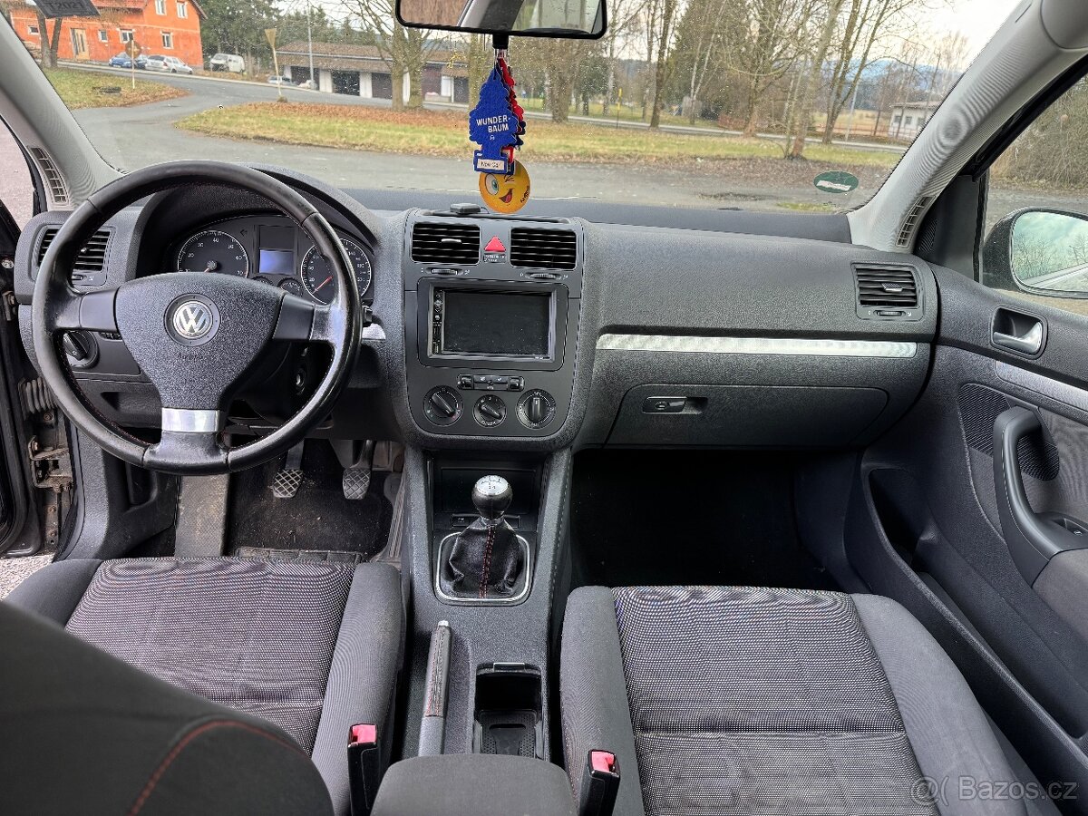 VW Golf 5 1.6 75 kW 2006 - 10