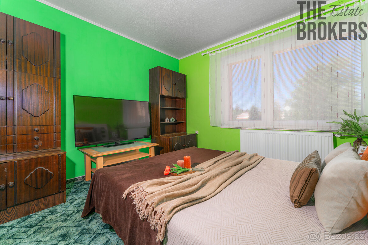 Prodej rodinného domu, celková užitná plocha 187 m², pozemek - 10