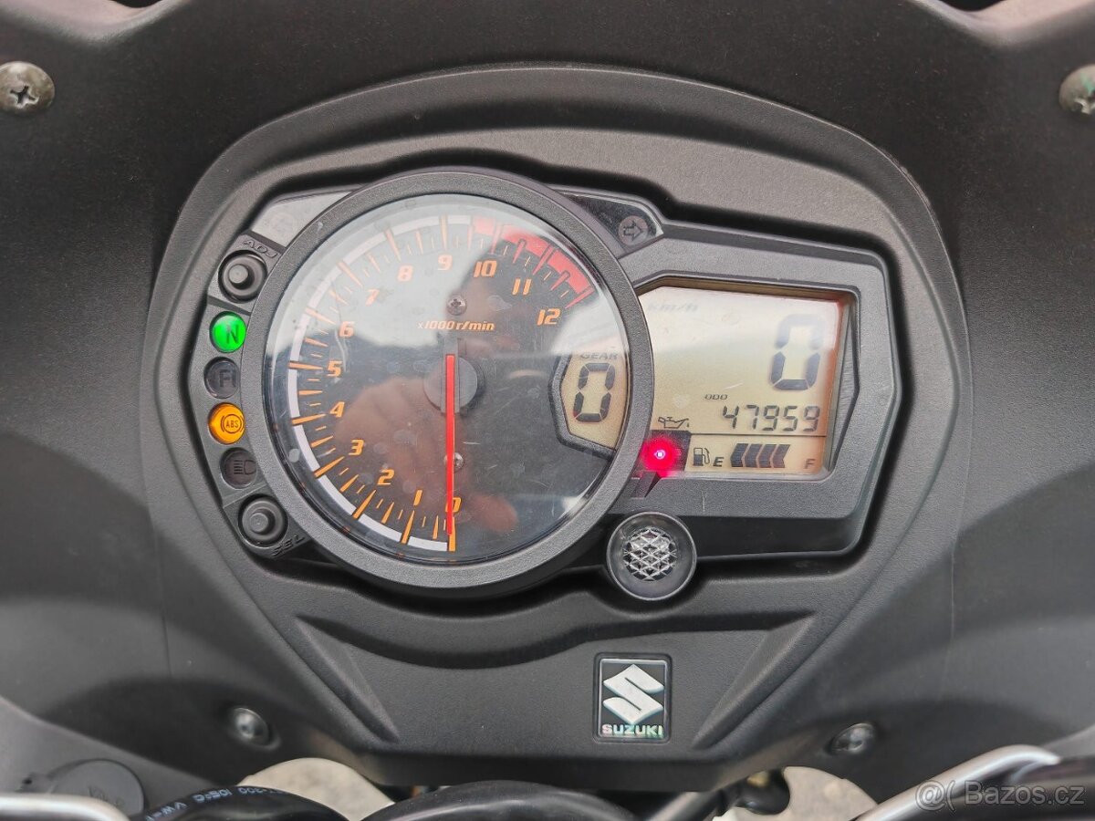 2012 Suzuki GSX 1250 FA nové gumy, olej - 10