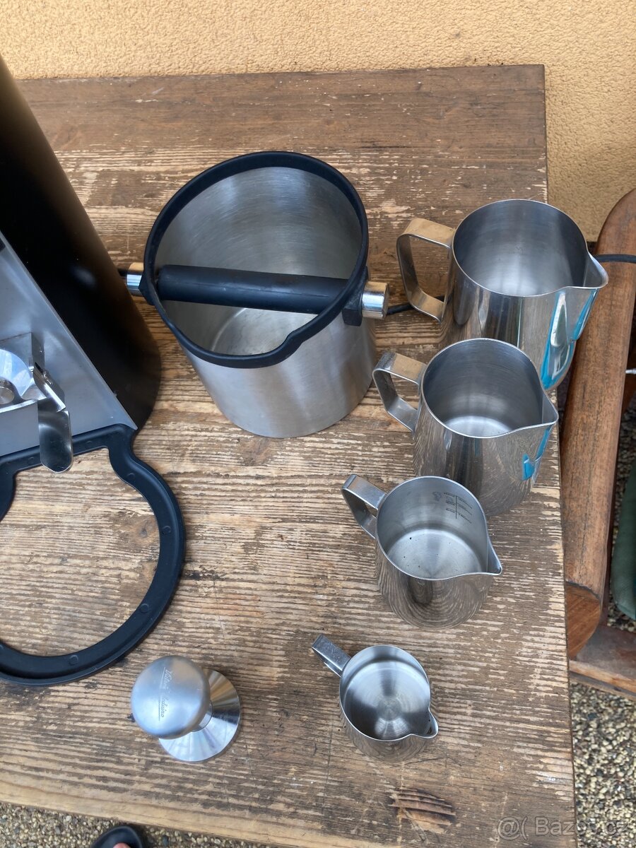 Mlýnek na kávu Anfim Pratica AE 65 2.4 B - profi - 10