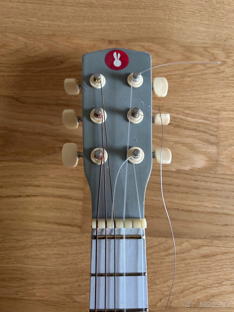 Dětská kytara - 10