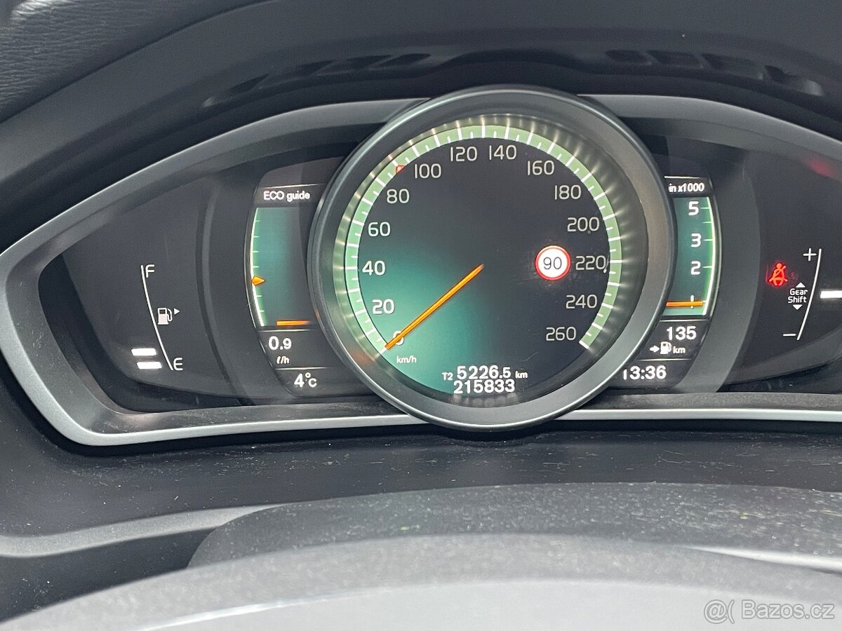 Volvo V40 Cross Country 2.0 D3 110KW - 10