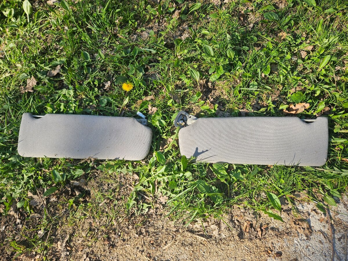 Interiér z vozu Jaguar xj x308 - 10