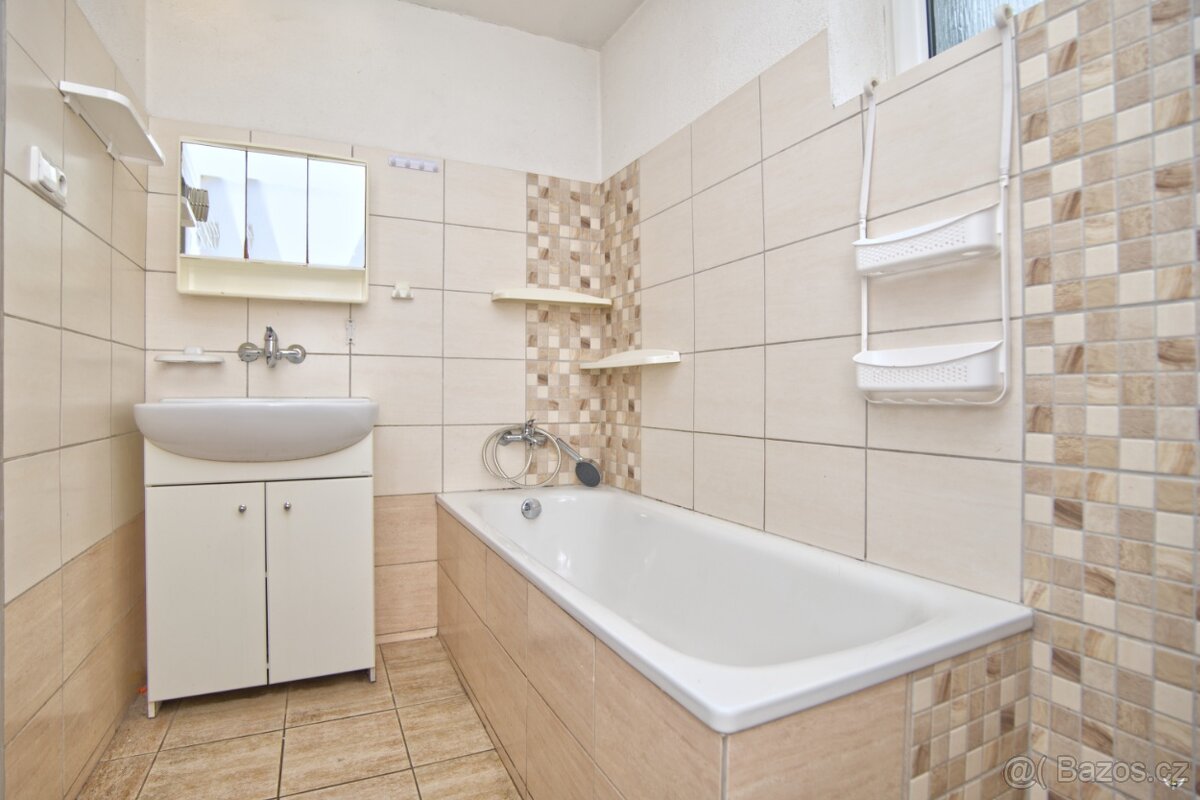 Prodám dům 6+1 - 10