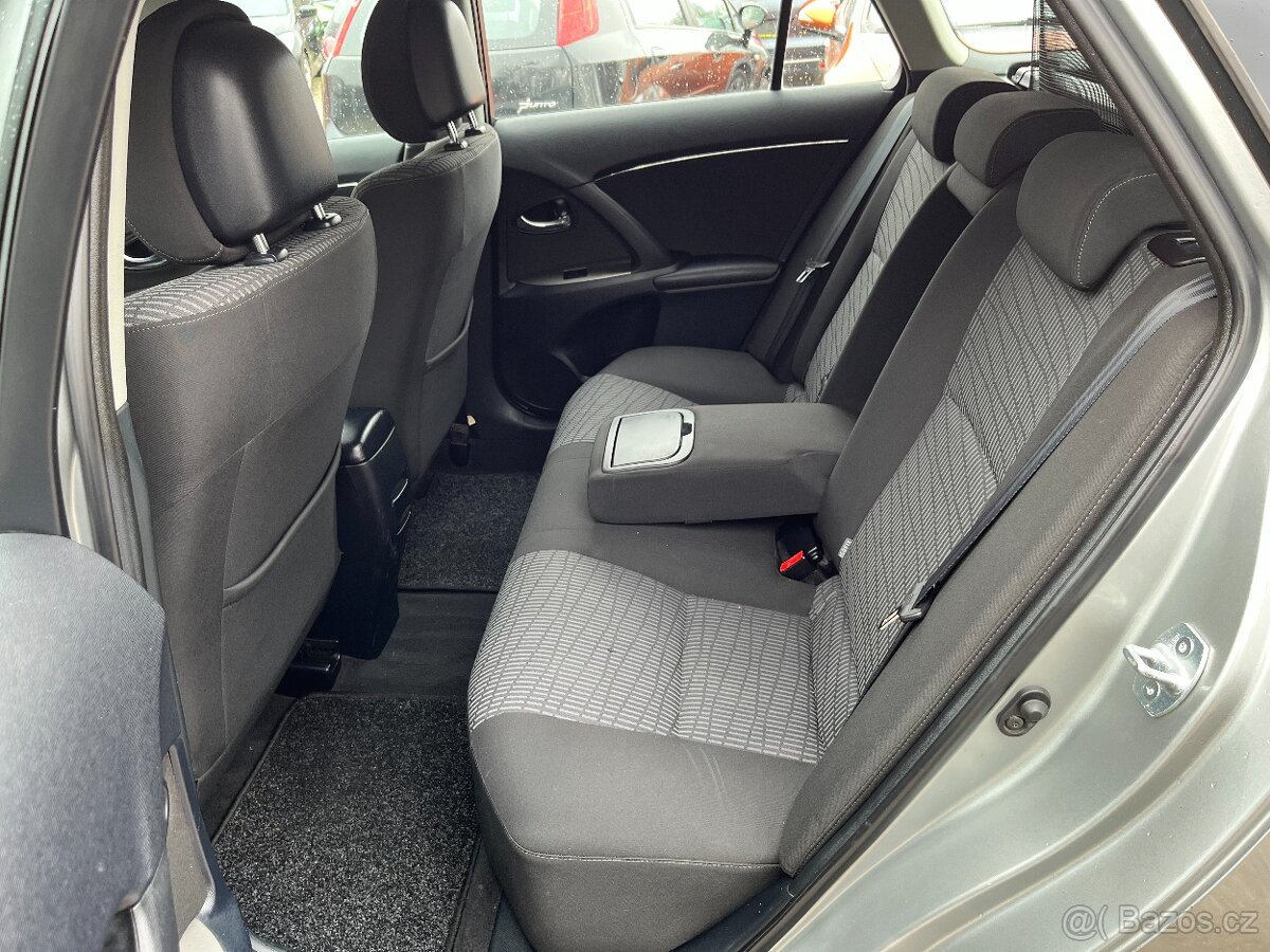 Toyota Avensis 2.0 D4-D - 10