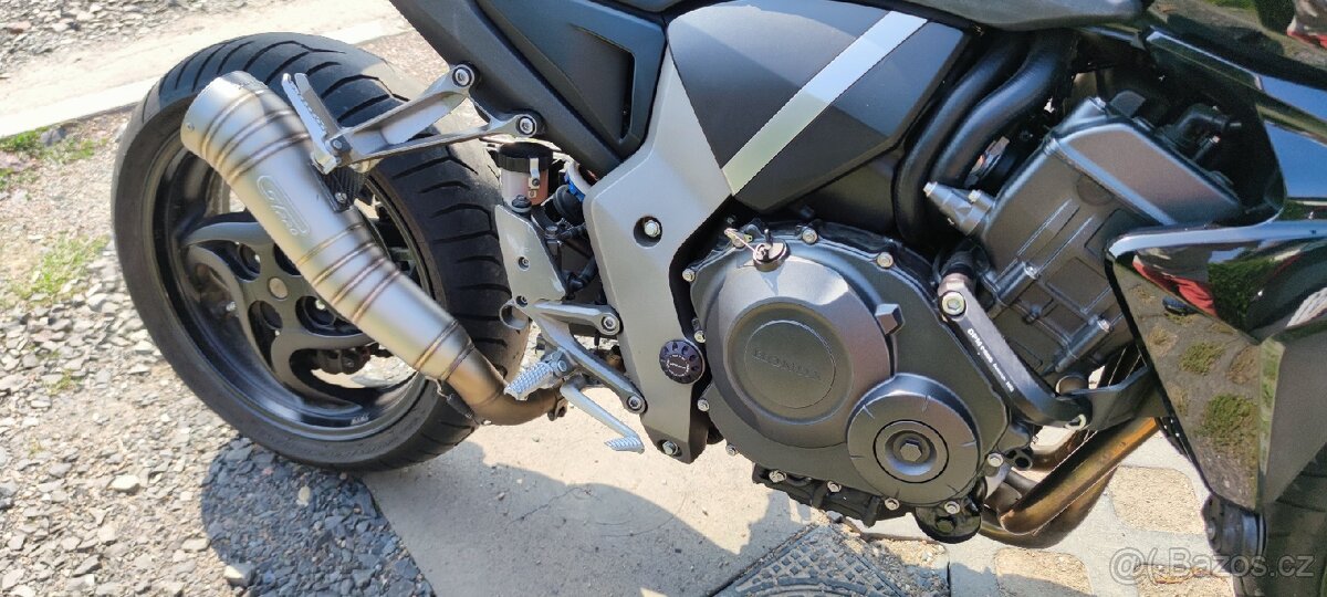 CB1000r - 10