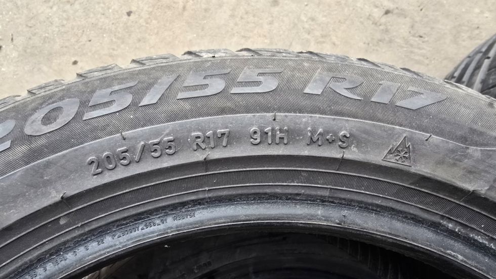 Zimní pneu 205/55/17 Pirelli - 10