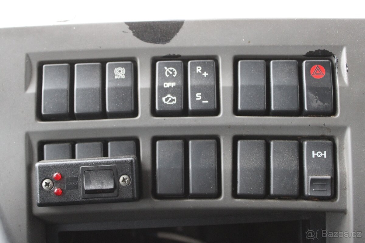 Renault MIDLUM 220, HYDRAULICKÉ ČELO, EURO 5 - 10