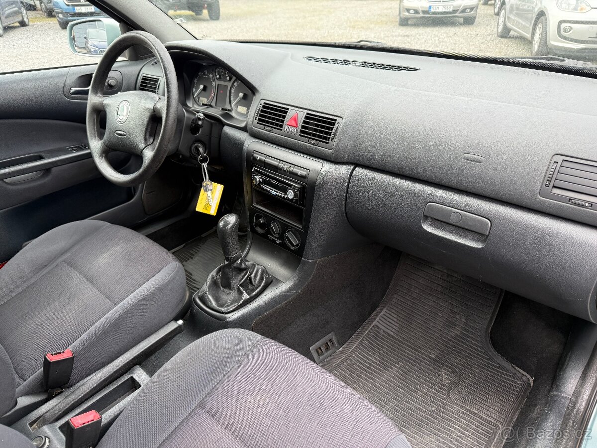 Škoda Octavia TOUR 1.6MPi 75kW 2009 ČR - 10