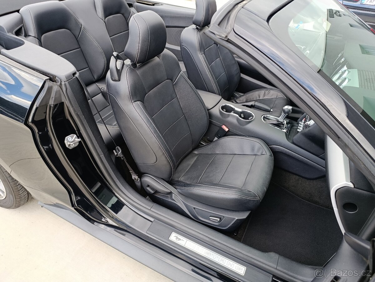 FORD MUSTANG 2.3 ECOBOOST CONVERTIBLE - 10