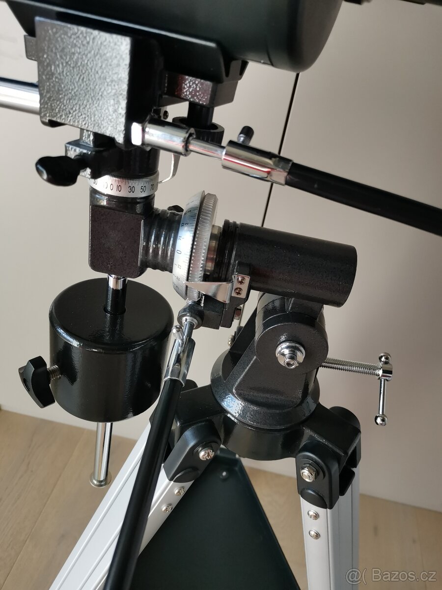 Hvězdářský dalekohled Levenhuk Skyline PLUS 90 MAK - 10