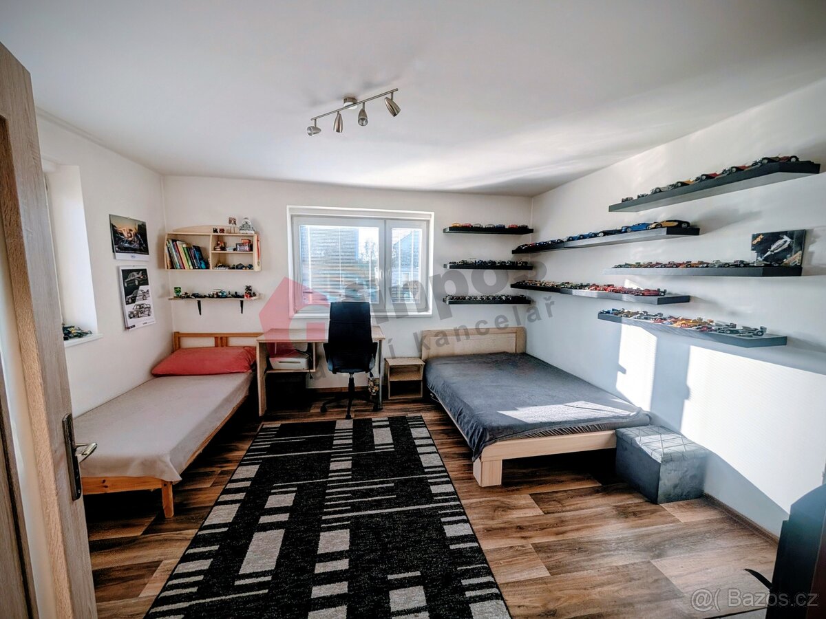 Pronájem vybaveného rodinného domu se zahradou v Hlušičkách - 10