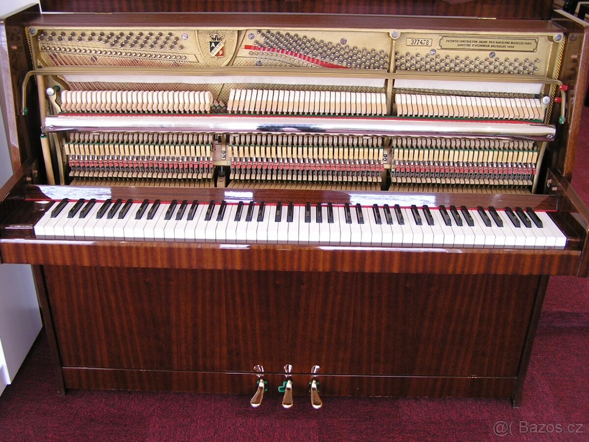 Prodám pianino Petrof mod.114 Classic - 10