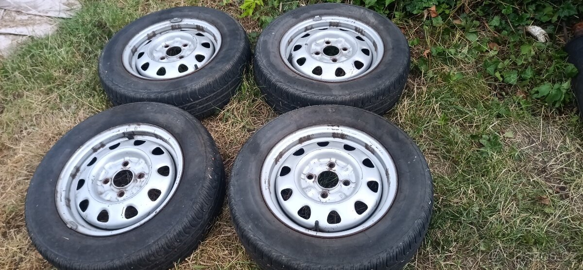 Sada pneumatik s disky - 10