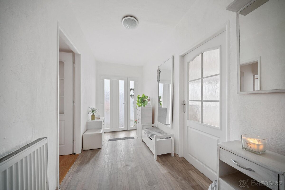 Prodej, rodinný dům, Uhersko - 10