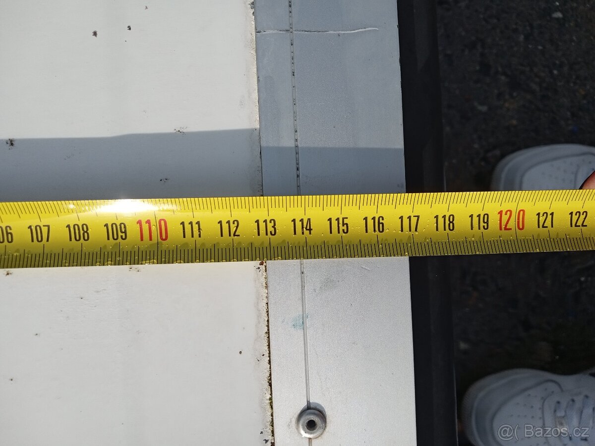 třídílná sekční vrata - 10